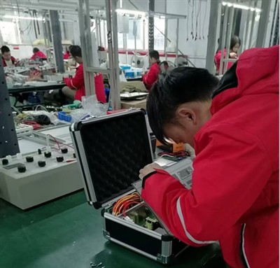 Produção HUAYI: Profissional, ordenada e eficiente